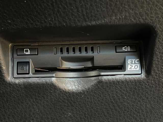 【ETC】高速道路の料金所をストレスなく通過！話題のスポットやサービスエリアに多い「スマートIC」利用時は必須のアイテムです。当店でセットアップを実施、ご納車当日からすぐにご利用いただけます！