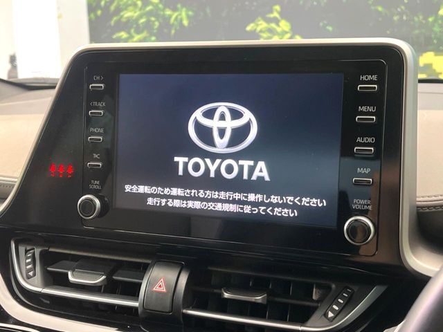 【純正8インチ　ディスプレイオーディオ】大画面のディスプレイはAppleCarPlayやAndroidAutoが利用可能。大きな画面でスマホナビアプリ等が利用いただけます♪