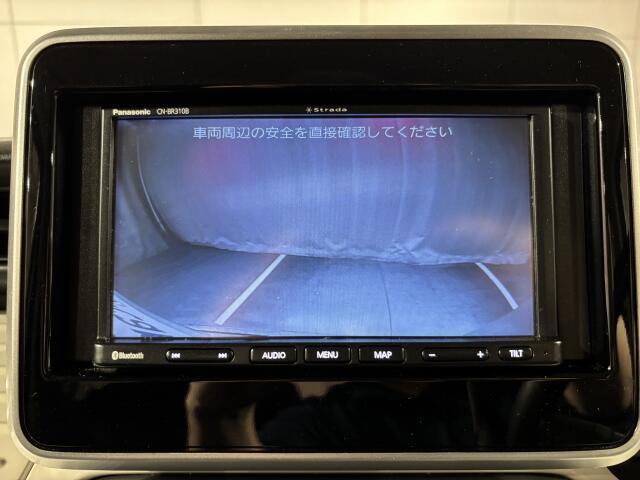 車庫入れや縦列駐車に威力を発揮するバックモニターを装備！！一度使うと手放せません！！