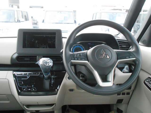 各種ナビゲーション取り扱ってます。スタッフまでご相談ください。