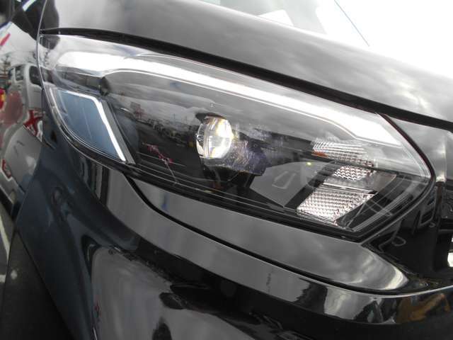 LEDヘッドライト