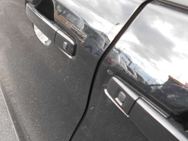 便利なスマートキー！ 助手席側のボタンでも施錠・解錠出来ます！