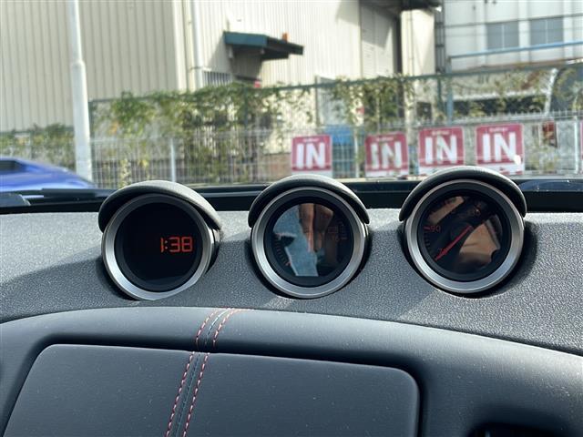 ◆内装の除菌消臭◆車内の細菌やカビを除去しニオイの元となる菌の抑制をします。様々な物質に直接反応して酸化・分解します！納車前クリーニングの人気の一つです！ご希望の際はスタッフまでお申し付けください。