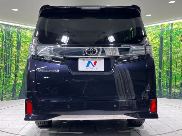 安心の最長10年・走行無制限保証（有償）をご用意。保証内容も充実はもちろん、無料点検＆オイル交換や、年中無休の全国・24時間ロードサービスも付帯されておりますのでご安心下さい。