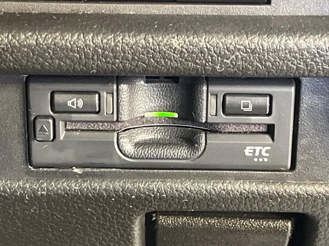 【ETC】高速道路の料金所をストレスなく通過！話題のスポットやサービスエリアに多い「スマートIC」利用時は必須のアイテムです。当店でセットアップを実施、ご納車当日からすぐにご利用いただけます！