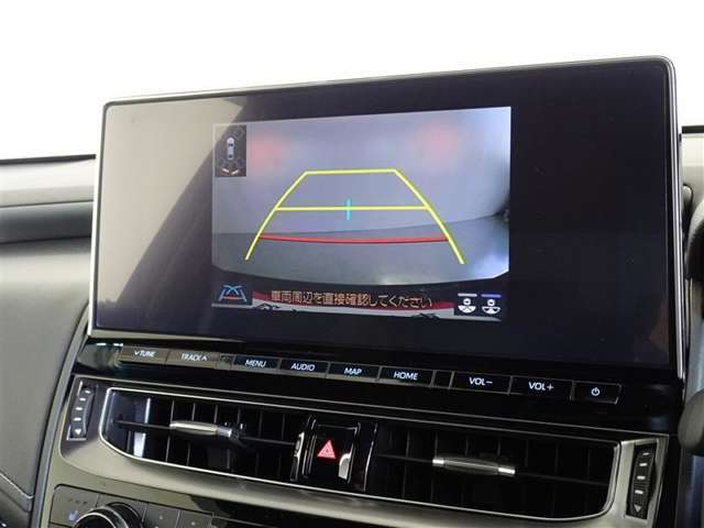 バックガイドモニターを装備してます、車庫入れもラクラクです。
