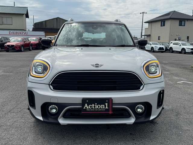 【ボディコーティング】自慢のスーパーガラスコーティングは、ボディの磨きから始まり見違える程の輝きと保護効果を生み、メンテナスンスが楽になります。