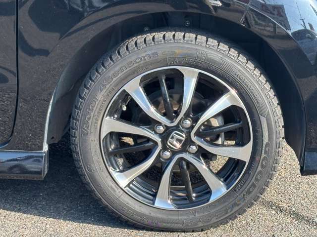 純正16インチアルミ