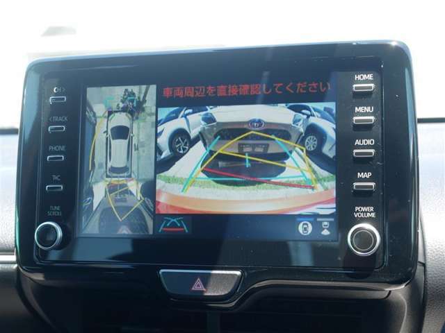 バックモニター(黄色いガイドラインのお陰で、駐車がしやすいです。真上から見下ろしたアングル付きです)