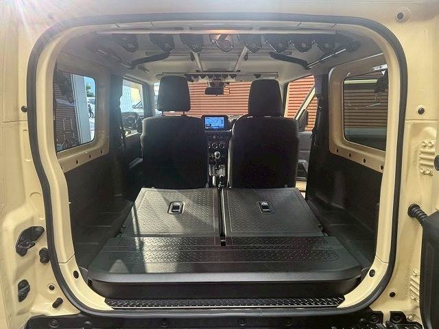 広々としたラゲッジルームは日常・レジャーに活躍する事間違いなし。いかがでしょうか。