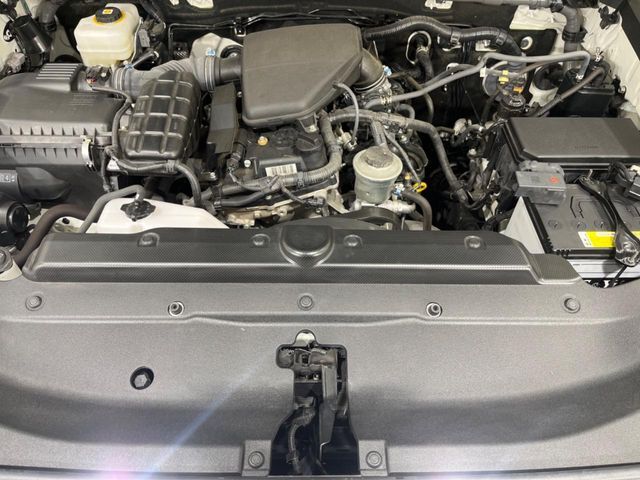 親切・丁寧な専門メカニックスタッフが応対！・車検・点検整備・事故等の修理などアフターサービスも安心。お車のカスタマイズもネクステージのサービススタッフまでご相談ください！