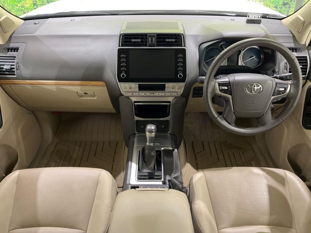 グループ総在庫数約30，000台！！全国の系列店からメーカー・車種問わずご紹介出来るので、あなたにピッタリのお車が見つかるはずです♪まずはお問い合わせ下さい☆