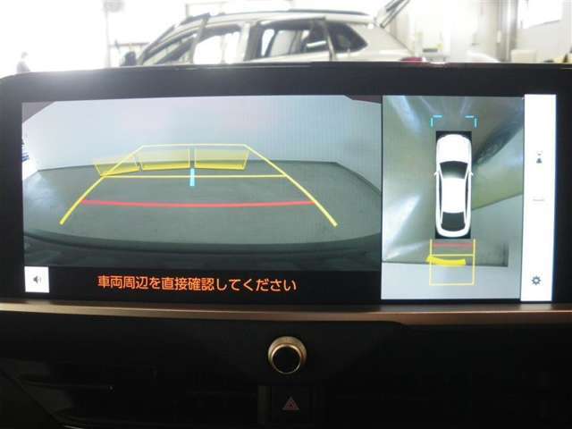 バックモニター付き。車両後方の映像がナビ画面に表示されるので、車庫入れが苦手な人も安心です。ただし、目視確認もお忘れなくお願いいたします。