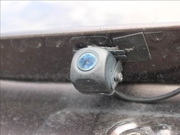 突然のパンクでお困りになった事はございませんか?今のお車はスペアタイヤがほとんど付いておりません。ケイカフェは万が一の事態に備えてオリジナルパンク保証もご用意しております。お気軽にご相談下さい！