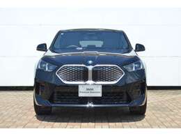 さらに、全国の正規ディーラーにて、対応可能な認定中古車保証付となります。アフターメンテナンスもお近くの正規ディーラーにて可能となりますので、ご安心してお選びいただけます。