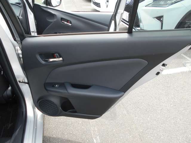 お問い合わせの車輌はダイハツホットステーション戸次店に展示しています。ご問い合わせは：TEL097-597-6699：までお気軽にご連絡下さい♪