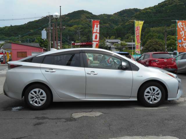 お問い合わせの車輌はダイハツホットステーション戸次店に展示しています。ご問い合わせは：TEL097-597-6699：までお気軽にご連絡下さい♪