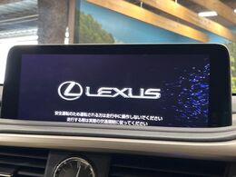 【12.3インチワイドナビ】高級感とインパクトのある大型ワイドナビを装備。各種オーディオ操作はもちろん、横長ワイド画面でのマップ2分割表示など、利便性も高いナビです♪