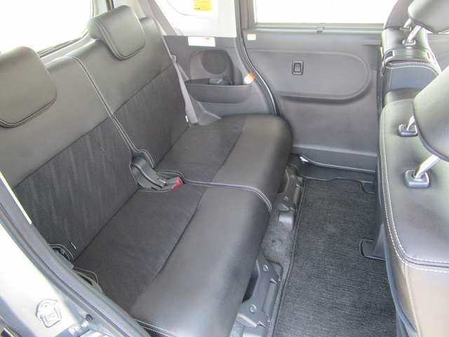 ユーザー様より仕入れる車両は査定員により厳格な査定を行います！機関系の状態はもちろん、骨格部位の修復歴や外板パネルの交換歴・板金塗装歴などを十分に確認した上で、基準に達した車両のみを取り扱います！！