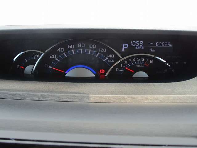 自発光メーター！もちろんマルチインフォメーションディスプレイ付きで機能も充実！