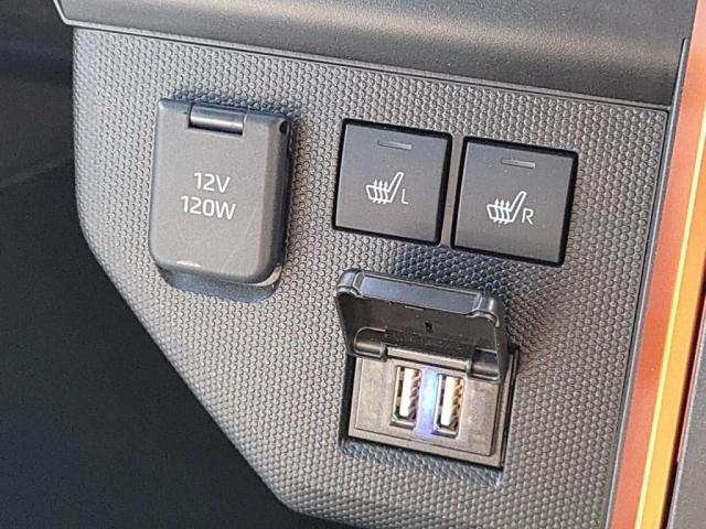 フロント左右シートヒーター付き！USBソケット付き！