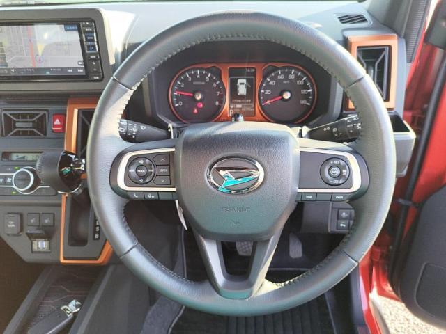 ステアリングリモコン付き！