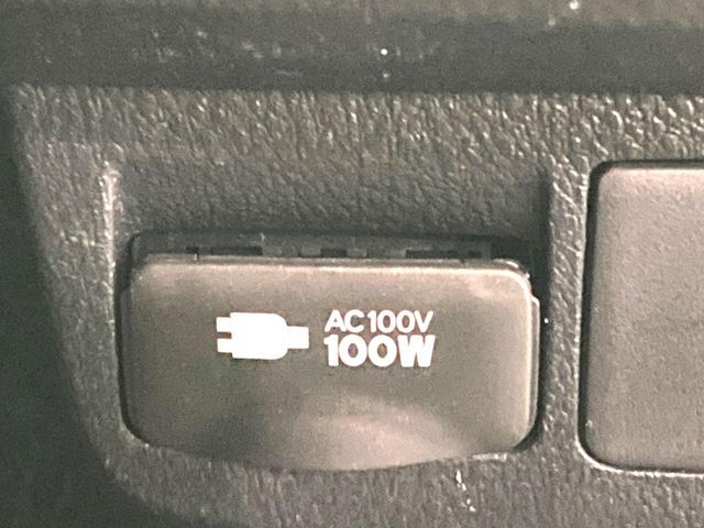 【1500Wアクセサリーコンセント】消費電力1500Wまでの家電が使えます。キャンプやスポーツ・アウトドアでのアクティビティはもちろん、災害・停電の際に大活躍♪