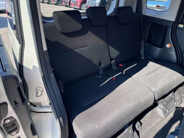 お客様に隅々まで見ていただけるよう展示車両は常に綺麗に仕上げております！お客様のご来店、スタッフ一同心よりお待ち申し上げます。