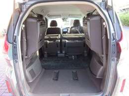 大きな荷物を積み込む時はご覧のようにシートアレンジしてみてはいかがでしょうか！☆ホンダオートディーラーホンダ専門店♪TEL06-6744-2222☆