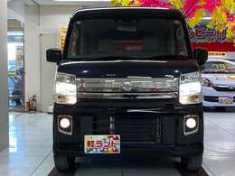 全天候型屋内展示場でゆっくりお車選びができます★