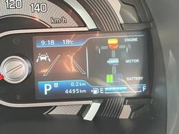 カラー液晶インフォメーションディスプレイは車両の様々な情報を切り替えて表示する事が可能！