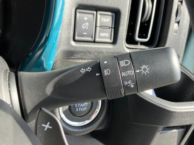 ヘッドライトの点灯・消灯やハイビーム・ロービームをオートで切り替えてくれるオートライト機構とハイビームアシストを装備！
