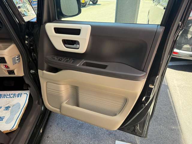 ご納車のお渡し前も当社のメカニックが最善の整備をしますので、ご安心下さい。