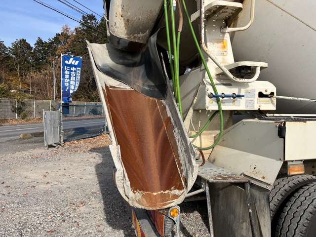 トラック・重機をお探しならトラックコンフロントにお任せください！