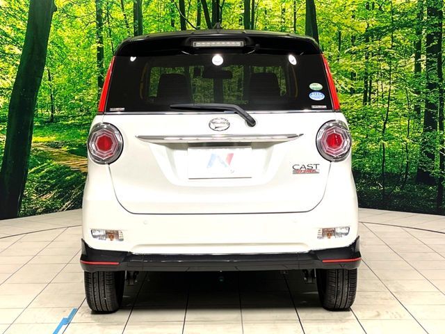 安心の最長10年・走行無制限保証（有償）をご用意。保証内容も充実はもちろん、無料点検＆オイル交換や、年中無休の全国・24時間ロードサービスも付帯されておりますのでご安心下さい。