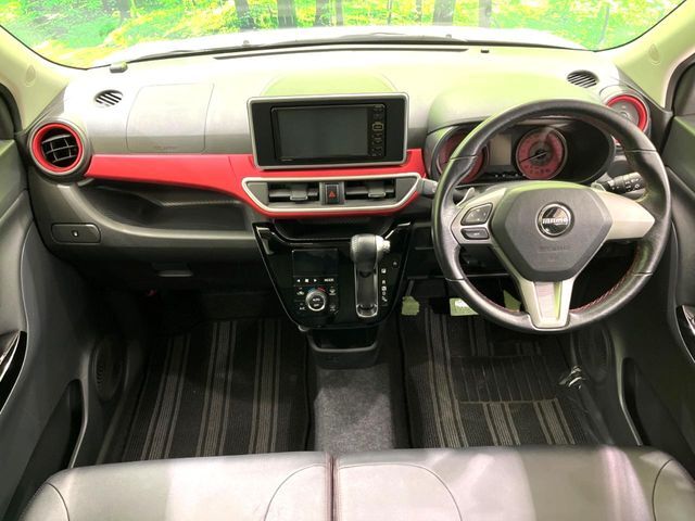 グループ総在庫数約30，000台！！全国の系列店からメーカー・車種問わずご紹介出来るので、あなたにピッタリのお車が見つかるはずです♪まずはお問い合わせ下さい☆