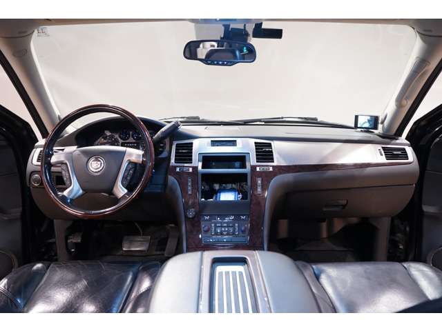 お問い合わせからご成約ご納車までは勿論、販売させて頂いた限り、責任を持ちご納車後のアフターメンテナンスを含め精一杯頑張ります！無料フリーダイヤル0120-358-458までお問い合わせください！
