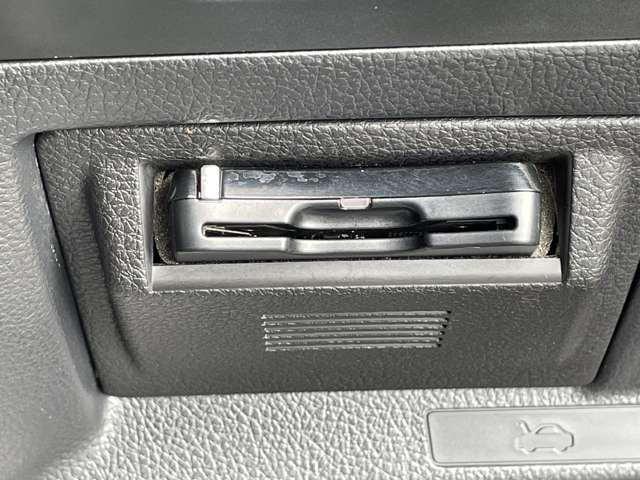 納車前に内外装のクリーニングをいたします。各種コーティング（別途有料）もご用意しておりますので、是非ご相談ください。