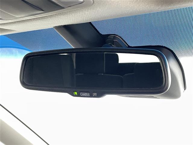 【バックミラー】大きくて見やすいので、後方を見るときも安心です！