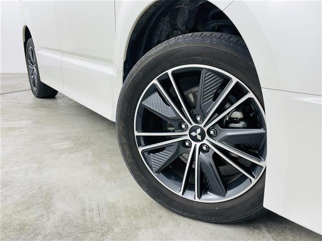 【タイヤ・ホイール】足回りもかっこよく決まってます！社外のアルミやスタッドレスタイヤも取り扱いございます！！ドレスアップもカスタマイズもお任せください！！