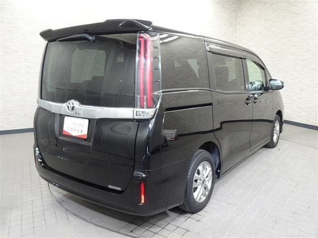 走りにこだわりながら収納力も持ち合わせたお車です。荷物を載せて軽快なドライブを楽しめますよ♪