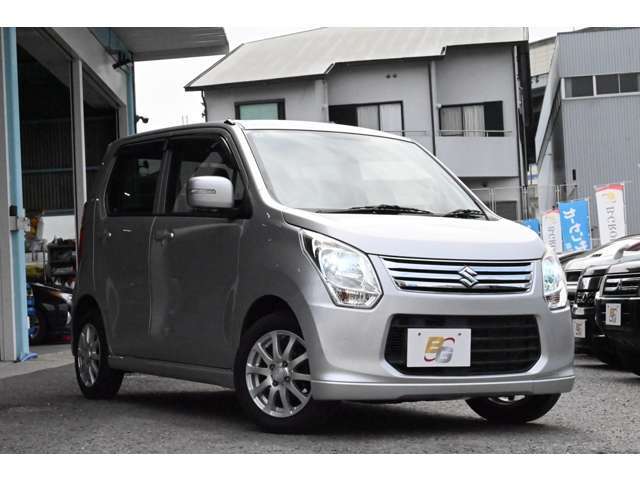 【全車内装外装仕上げ済み】当店では入庫時に徹底的に中も外もキレイに隅々まで仕上げております！見てがっかりはさせません。是非現車確認にお越し下さいませ。
