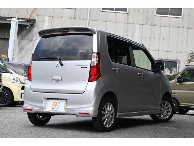 【各機関徹底点検】消耗品から各機関の細部に渡り、提携工場にてプロのメカニックが丁寧に点検致します。ご納車後のトラブルも過去1年ゼロを達成♪今後も変わらず安心安全なおクルマを販売致します！