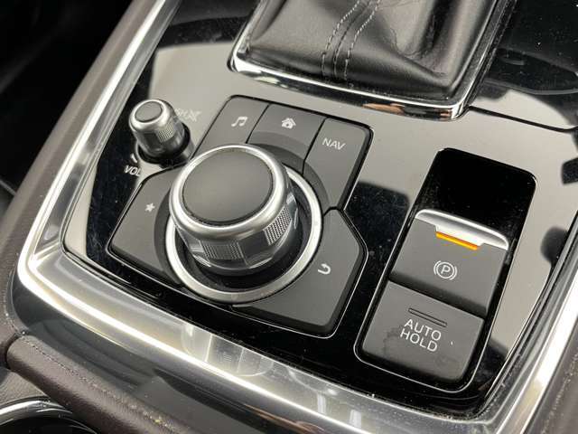 【運転席操作部】快適なドライブを楽しむための機能が装備されています！運転席から触れるので、使いやすいです！除菌プランいれていただくと、さらに清潔で安心していただけます！