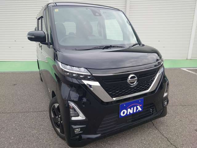 【女性ワンオーナー車で禁煙車】前のオーナー様は、娘様のご紹介で当社で新車を任せて頂きました。娘様のお車をメンテナンスする際に、何度もご来店して頂いたりお話をしていたので、内容も全て解ります！