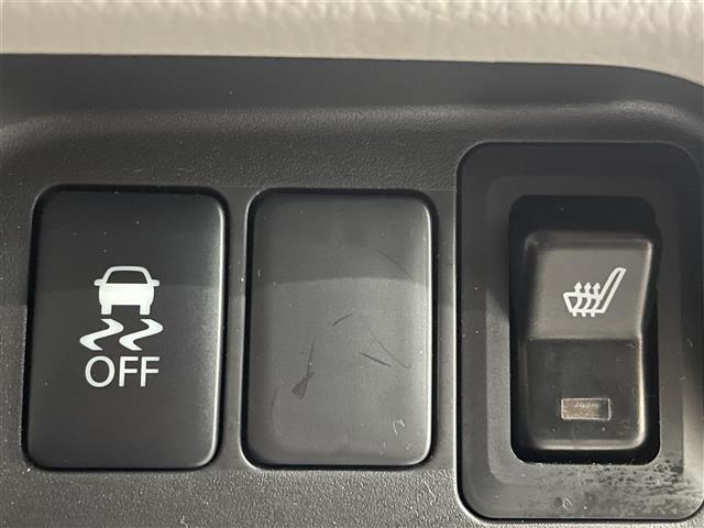 気になる車はすぐにお問い合わせください！画面右側の0066から始まる無料ダイヤルからお問い合わせ下さい！専門スタッフがお車のご質問にお答えいたします！