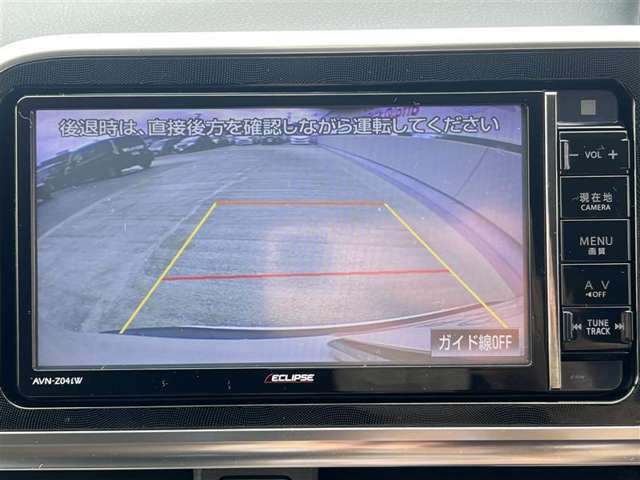 バックカメラが付いているので後方確認が非常にしやすいです。今や運転初心者も熟練者も必須装備！ついていて損はないですね♪