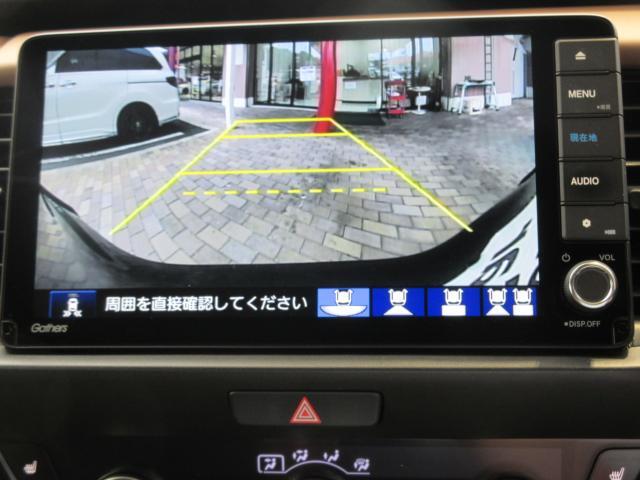 リアカメラ装備で後退時も安心です。リバース連動で画面が切り替わるのでとても便利です。