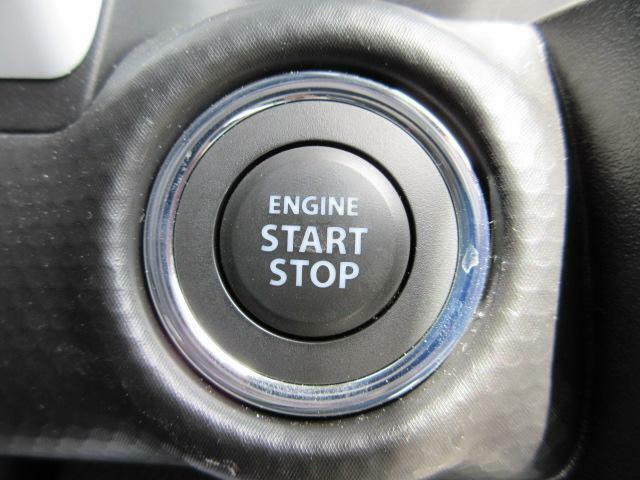 ボタン1つでエンジンを始動【キーレスプッシュスタート】！イモビライザーも標準装備です。