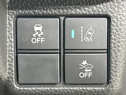 【ホンダセンシング】走行中に前方の車両等を認識し、衝突しそうな時は警報とブレーキで衝突回避と被害軽減をアシスト。より安全にドライブをお楽しみいただけます。